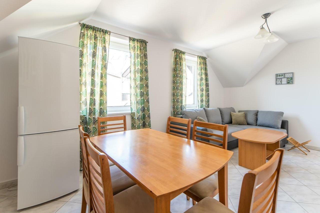 3-Bedroom Apartment Plac Neptuna By Noclegi Renters Międzyzdroje Kültér fotó
