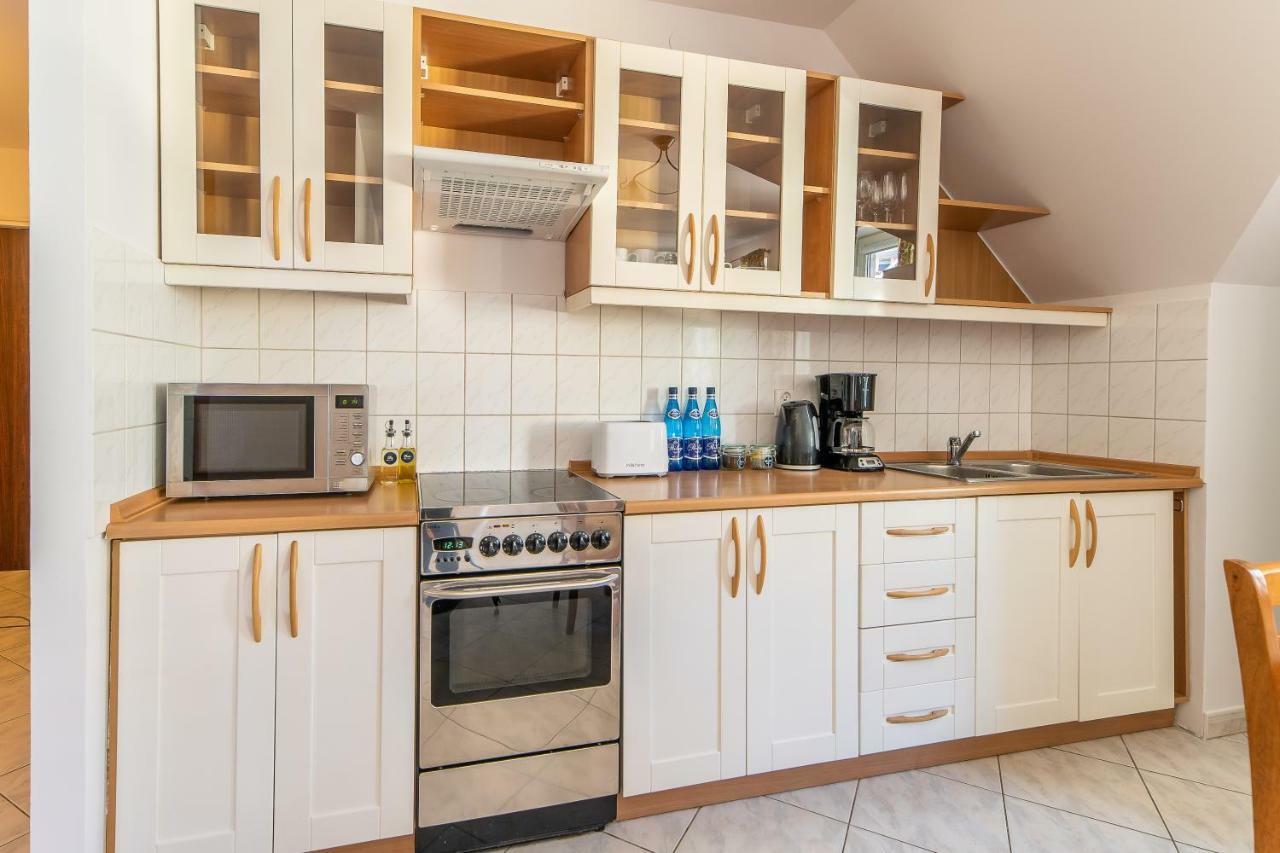 3-Bedroom Apartment Plac Neptuna By Noclegi Renters Międzyzdroje Kültér fotó